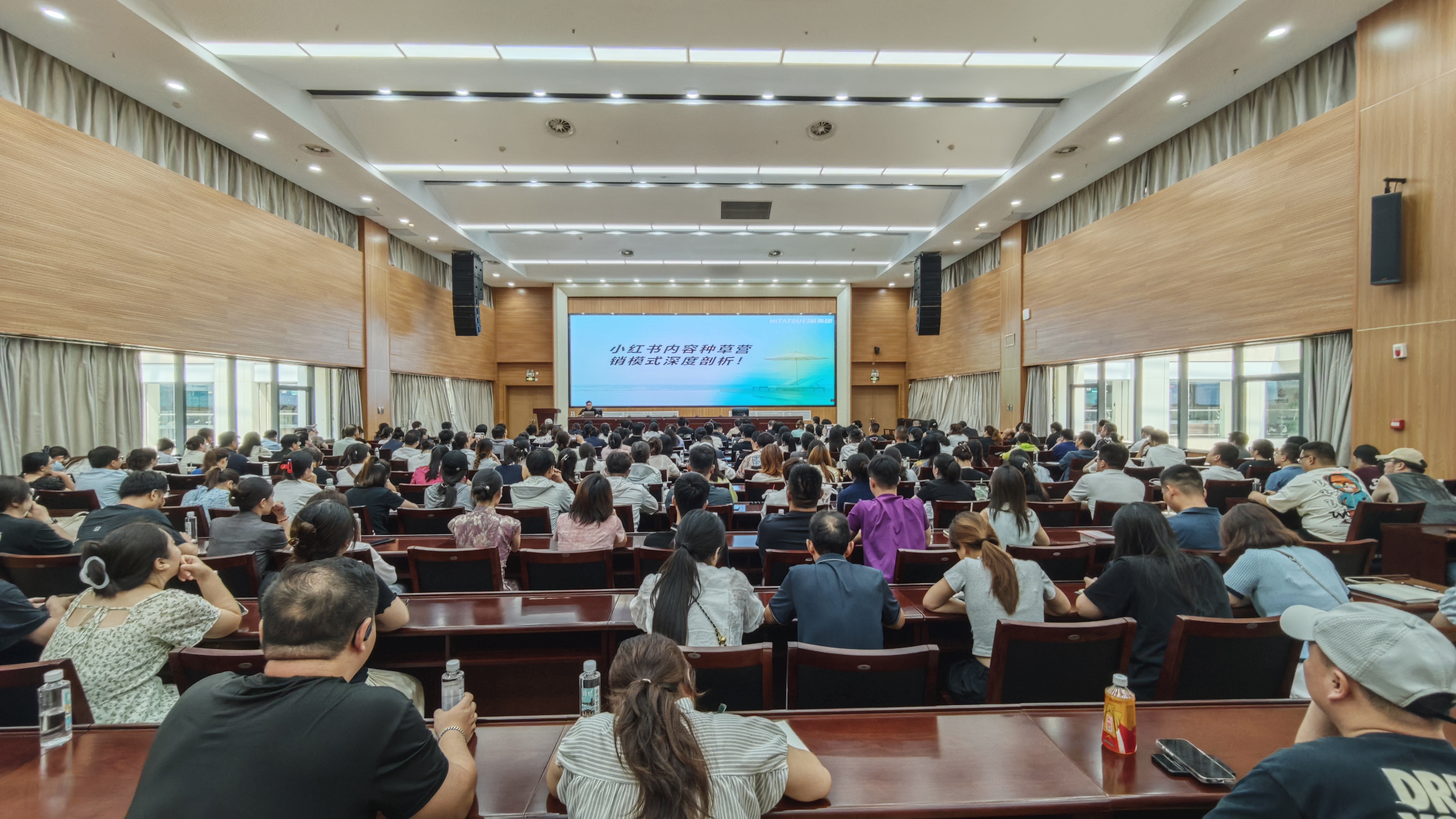 流量时代新答卷：不朽情缘王牌讲师团助力洛阳新媒体人才破圈生长！